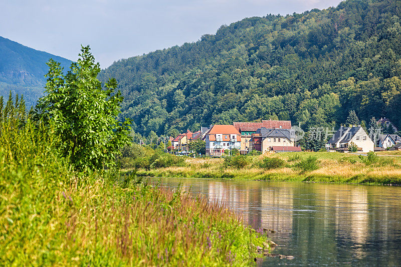 Bad Schandau，靠近Elbsandsteingebirge